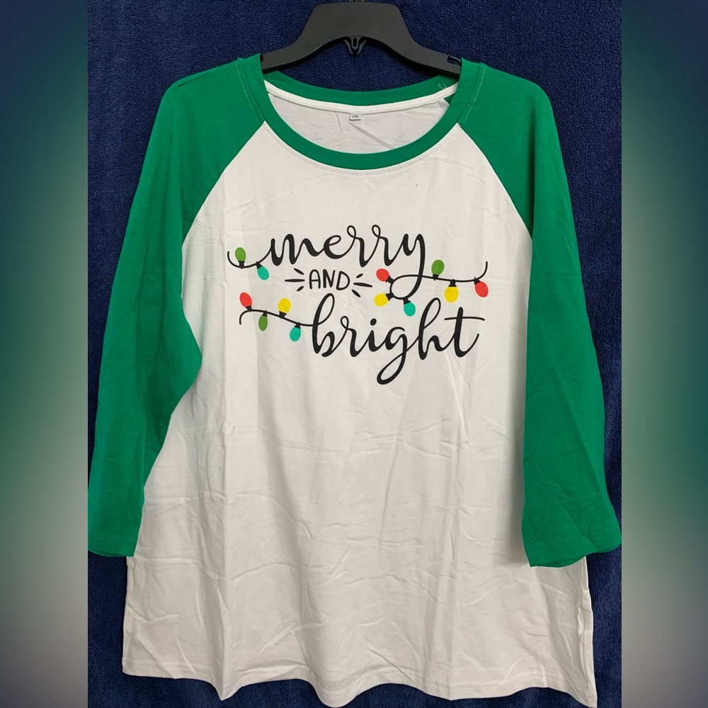 **NWOT Merry and Bright Christmas T-Shirt 1X